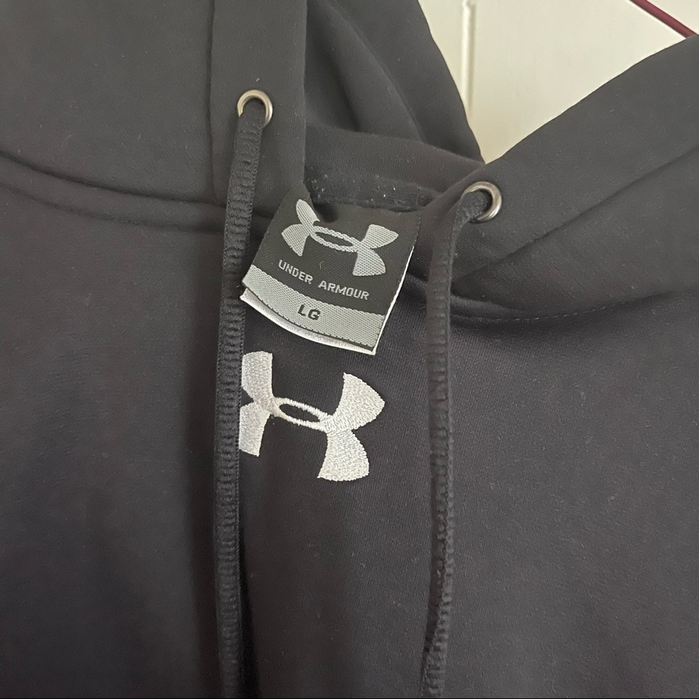 Under Armour Hoodie - Large